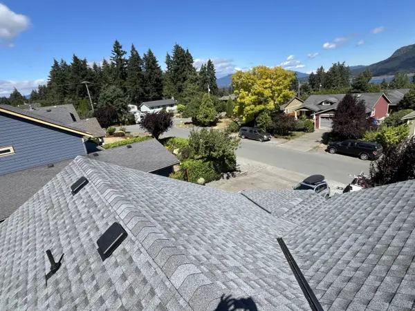 Completed roofing project by Safari Roofing, photo 8